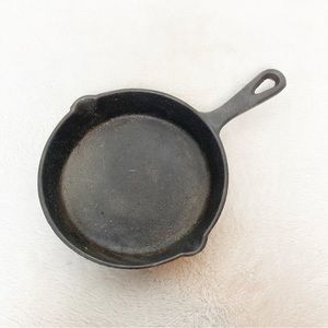 6” cast iron skillet Philippe Richard